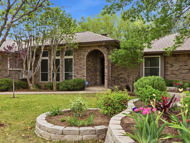 401 Arikara St