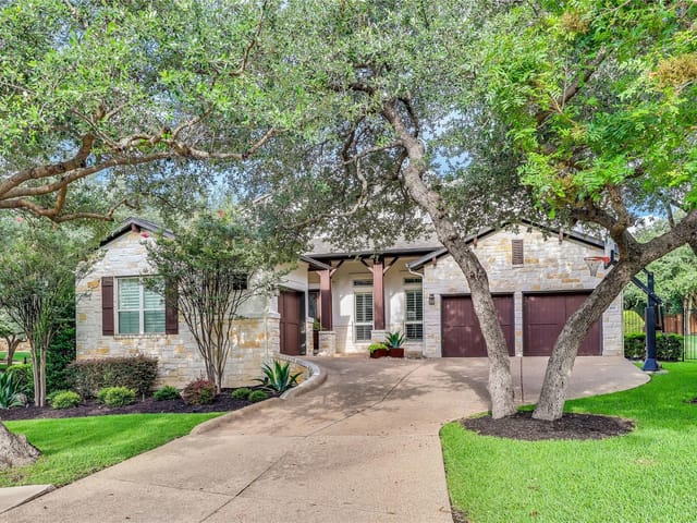 401 Bluff View RD