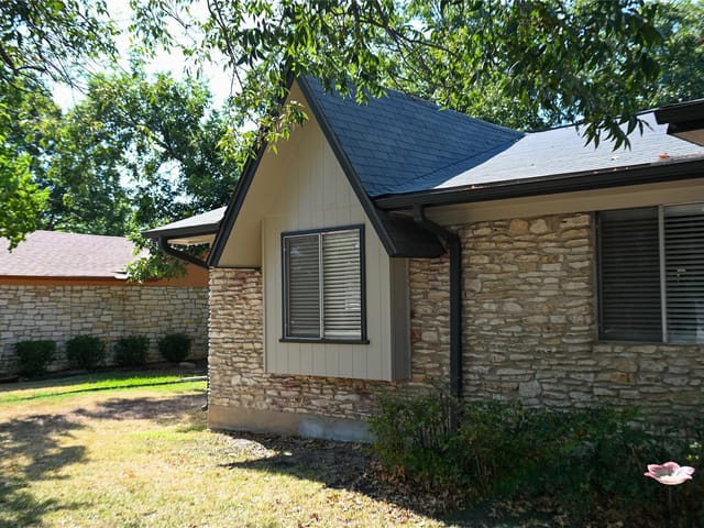 401 Dove Creek DR