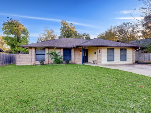 401 Heartwood Dr