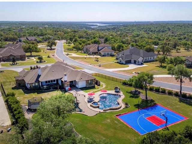 401 Highland Bluff DR