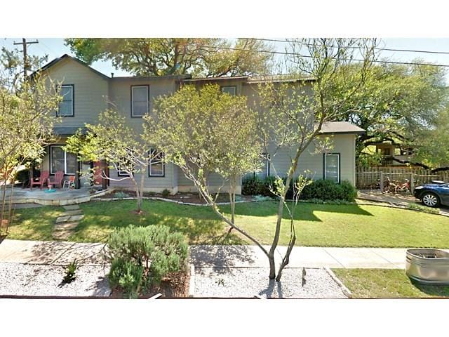 401 W Johanna St