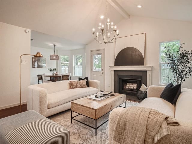 4011 Alexandria Dr
