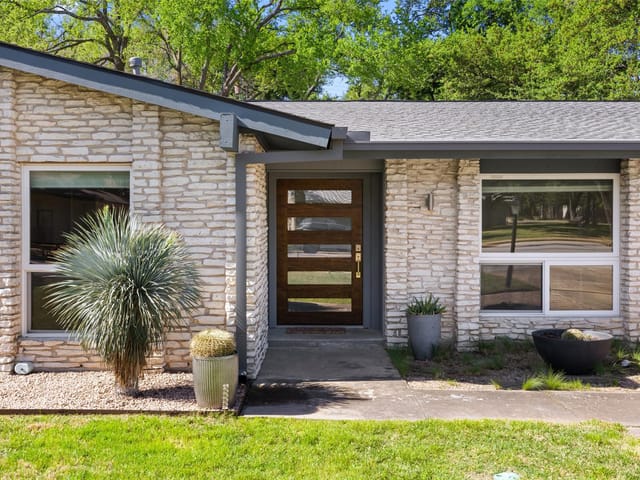 4011 Hyridge Dr