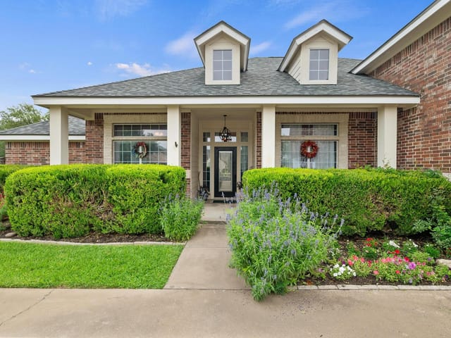 4013 Harvey Penick Dr