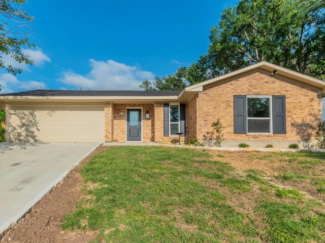 4013  Valley View Dr