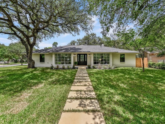 4014 Silverspring DR - front exterior - Luxury home in Point West Of Westover Hills S, Austin, TX