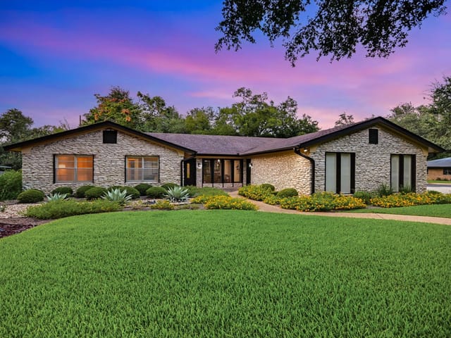 4016 Far West BLVD