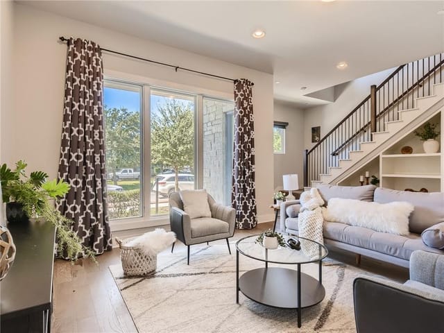 4017 Berkman Dr
