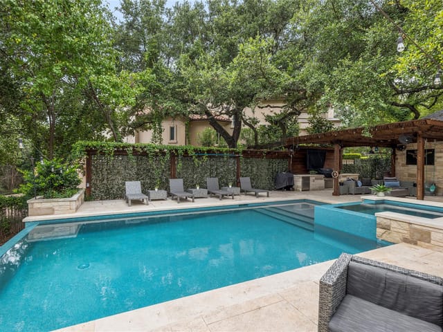 4017 Trailview Mesa DR