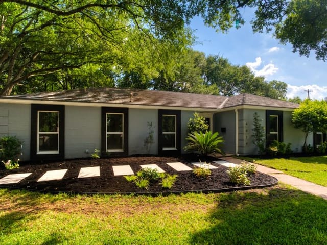 4019 Far West Blvd