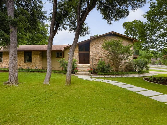 402 Bulian LN