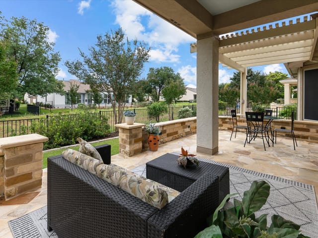 402 Deer Meadow CIR