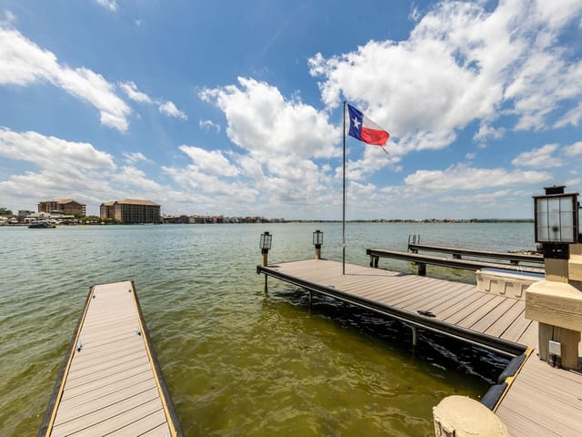 402 Island Dr Unit #B
