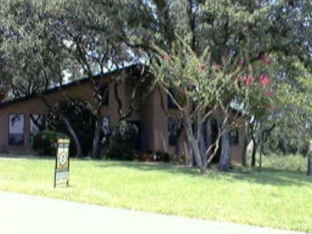 402 OAK RIDGE Dr