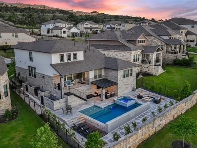 402 San Donato Dr