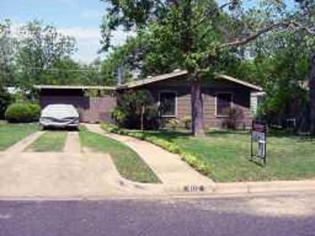 402 SOUTH PARK Dr