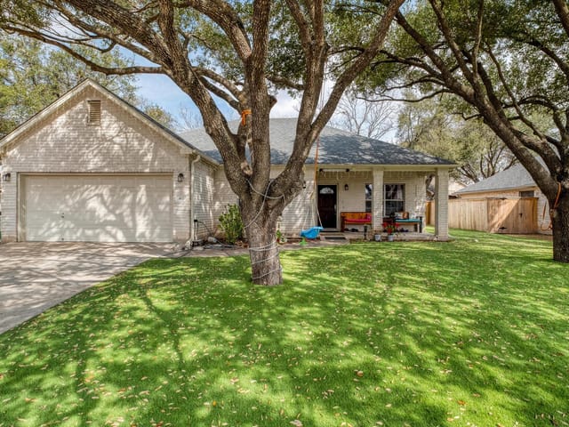 402 Split Oak Dr