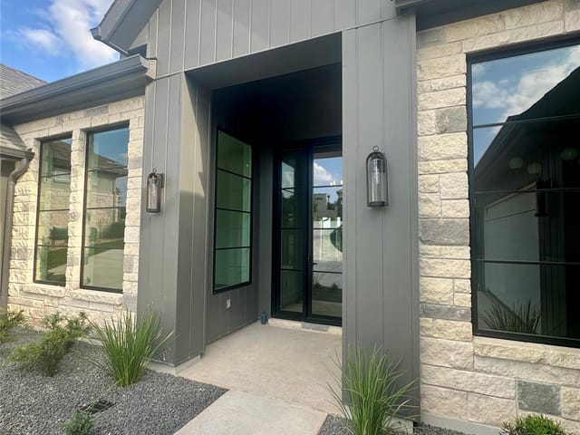 402 Sweet Grass Ln
