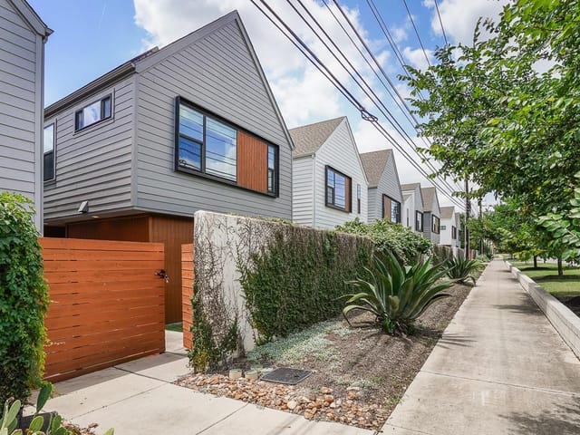 4020 Airport Blvd Unit #9