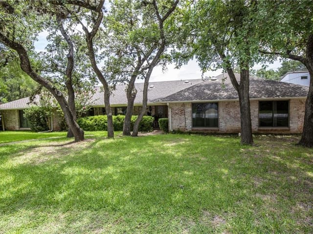 4022 North Hills Dr