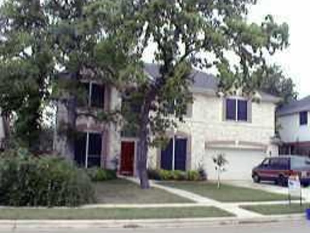 4022 TRAVIS COUNTRY