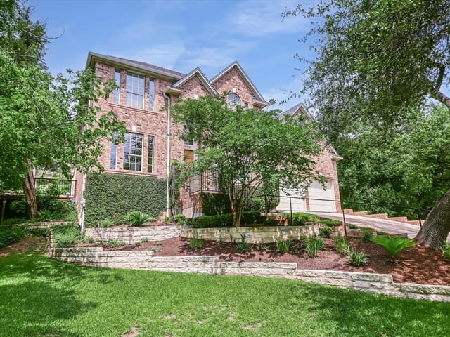 4028 Walnut Clay Dr