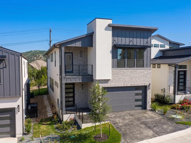 403 Austin Heights RD