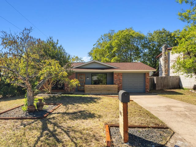 403 Gate Tree LN