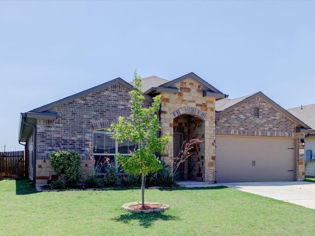 403  Kyra Ln