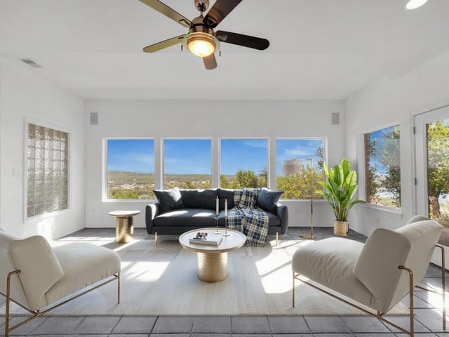 403  Rogart Dr