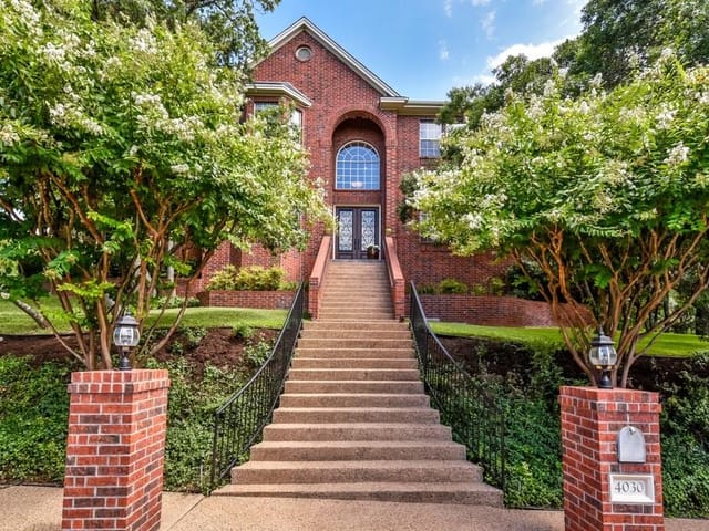 4030 Walnut Clay Dr
