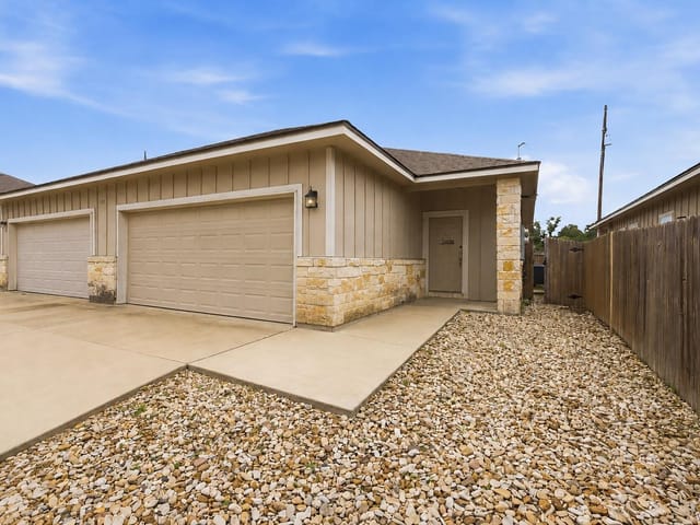404 Carl Shipp Dr