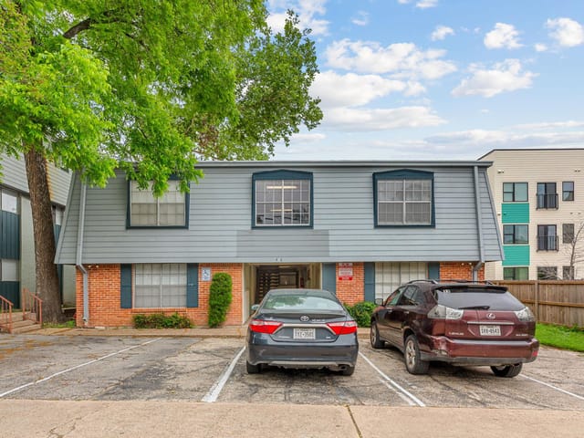 404 E 30 ST Unit #206