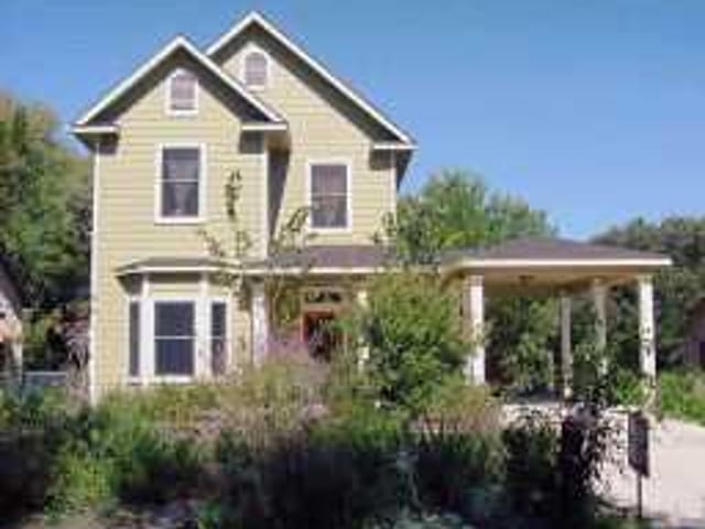 404 EL PASO St