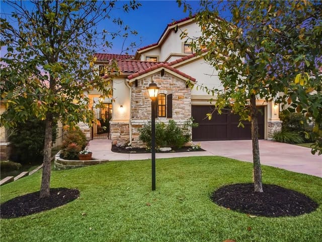 404 Indianwood DR