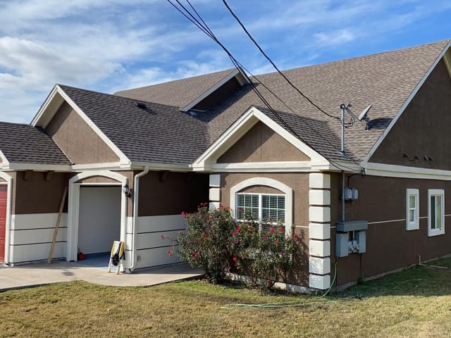 404 Mesa Dr