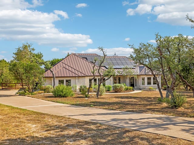 404 Saddlehorn DR