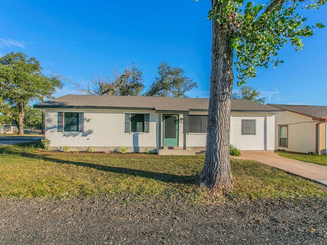 4049 Morgans Point Rd