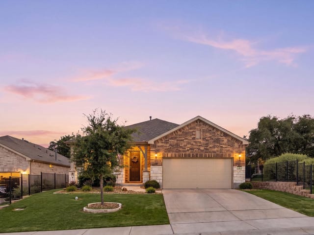 405 Kitty Hawk RD