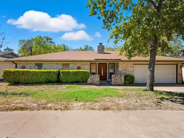 405 Tawny Dr