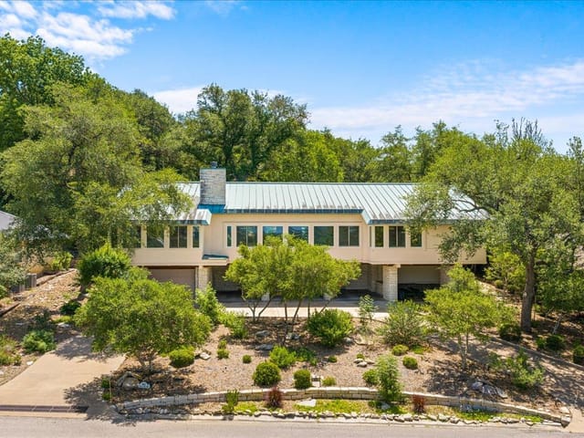 405 Valley View DR