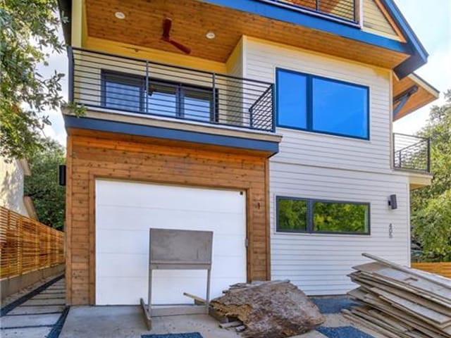 405 W Elizabeth ST