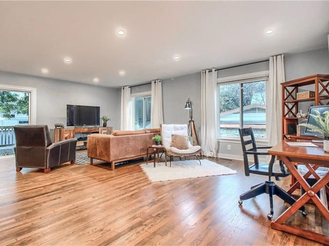 405 W Live Oak St