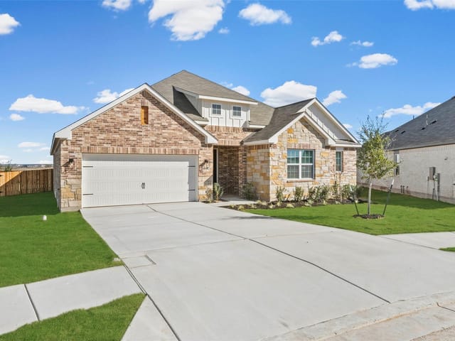 405 W Luna Blue LN
