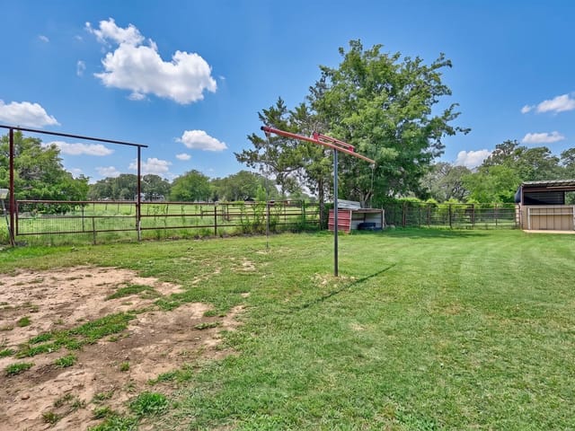 4057 W HIGHWAY 21