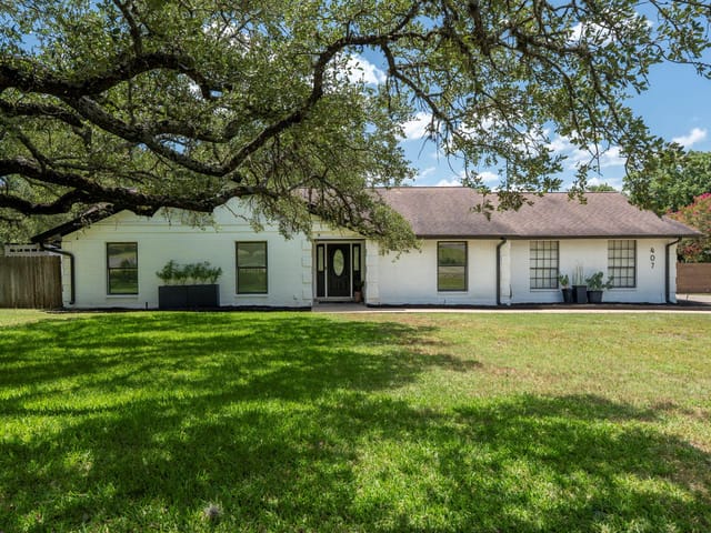 407 Canyon Wren DR