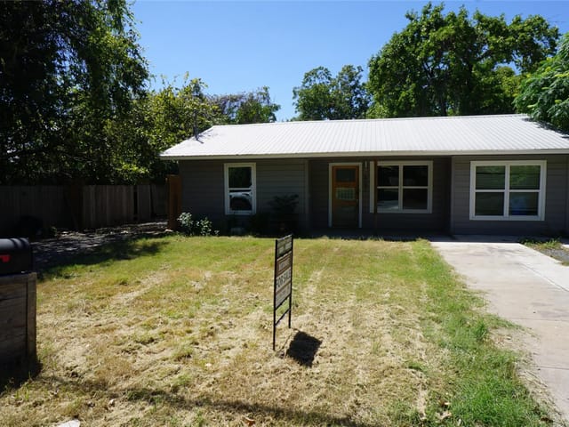 407 Capitol Dr