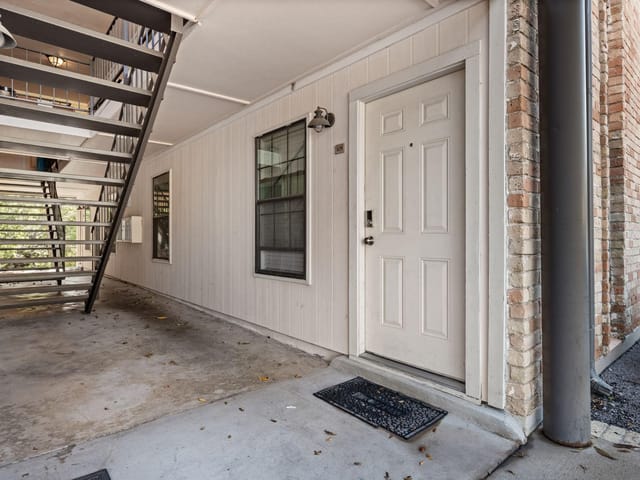 407 E 45th St Unit #109