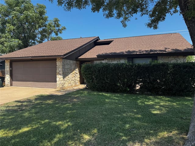 407 Hillside Dr